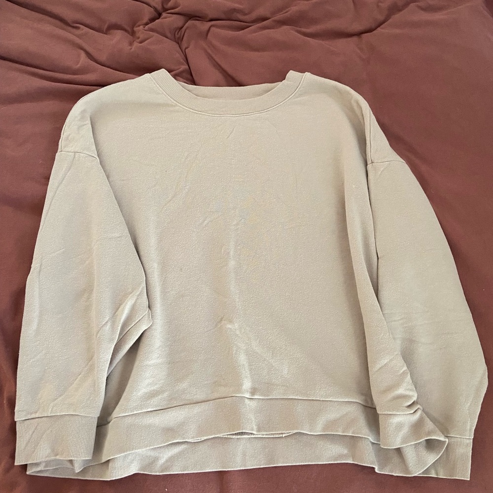 Tan crew neck sweatshirt